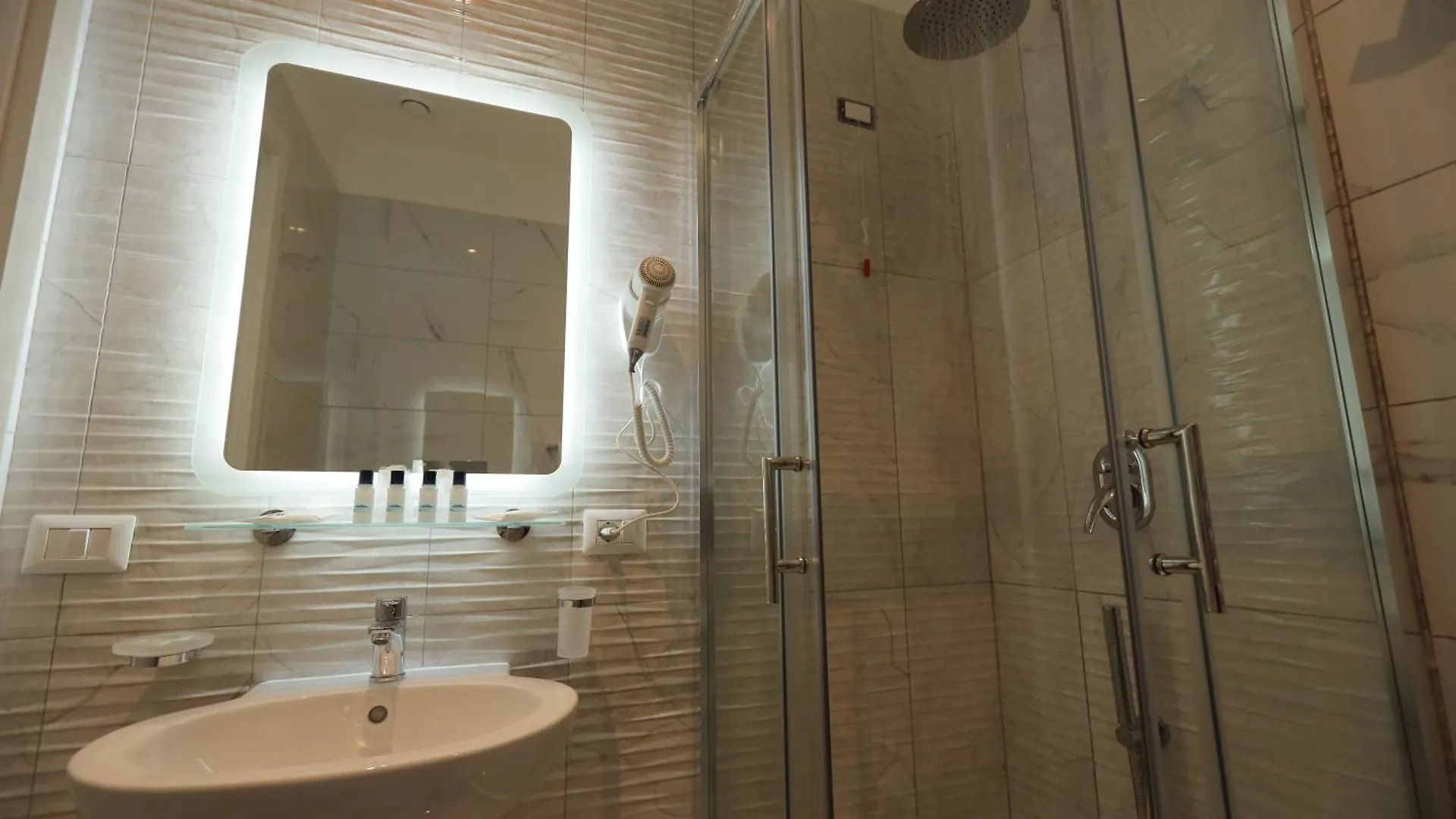 Hotel Garibaldi New Naples 3*,  Italy