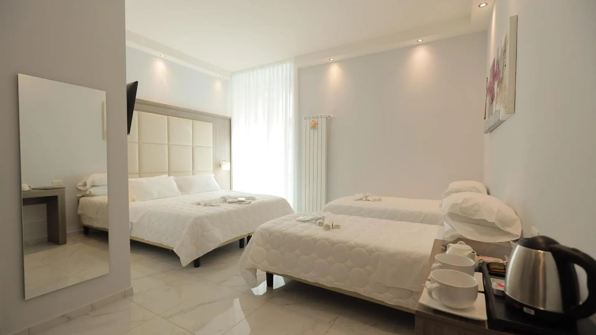 Hotel Garibaldi New Naples