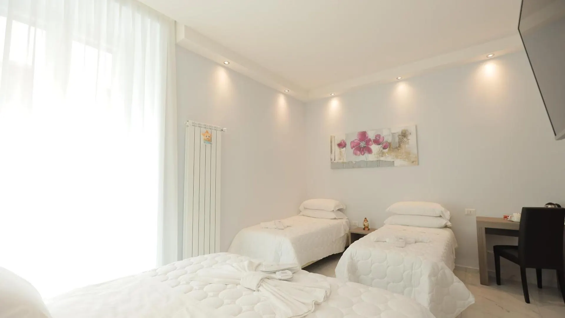 Hotel Garibaldi New Naples