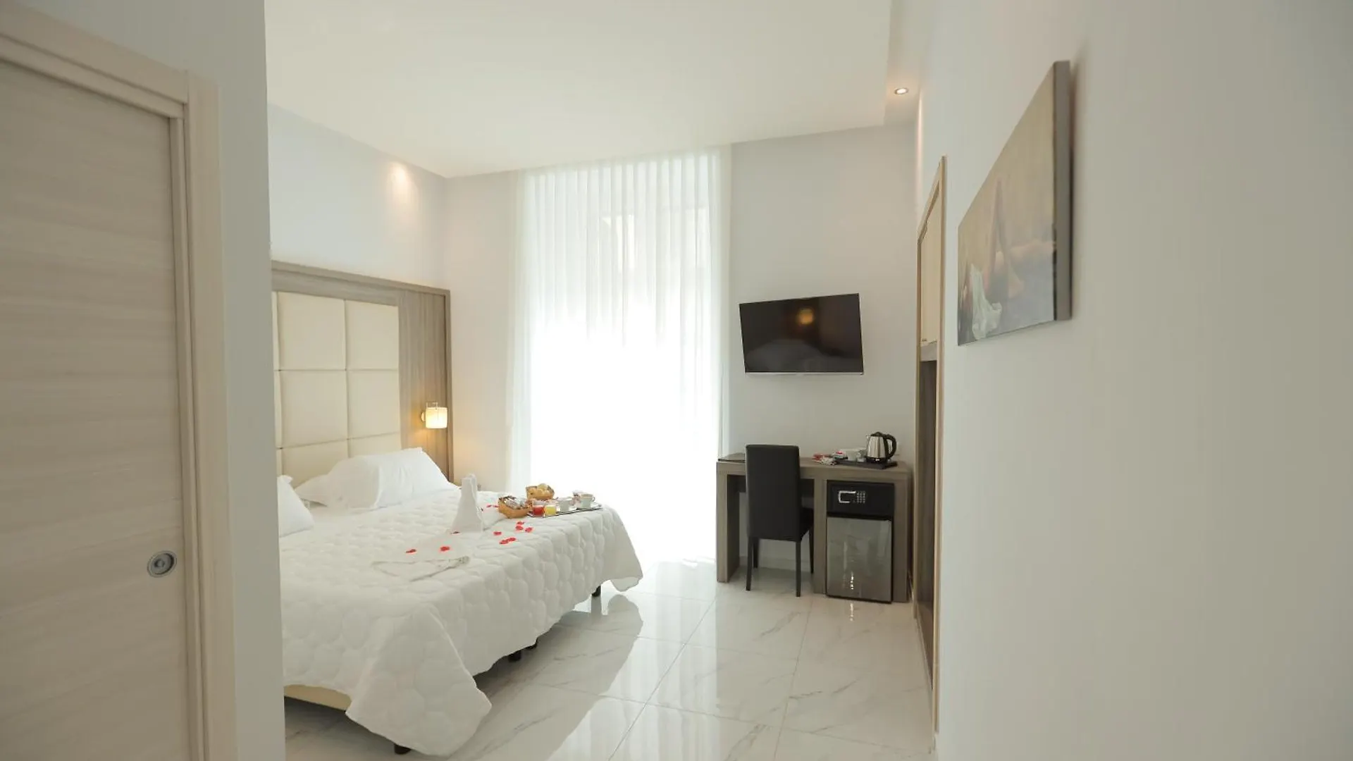 ***  Hotel Garibaldi New Naples Italy
