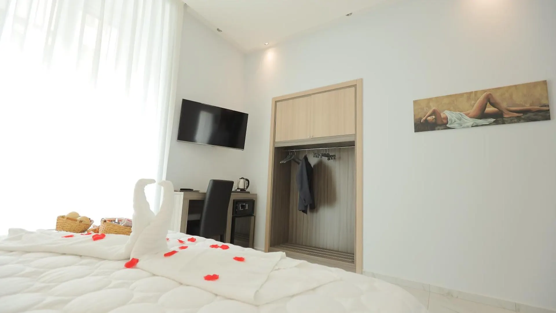 ***  Hotel Garibaldi New Naples Italy
