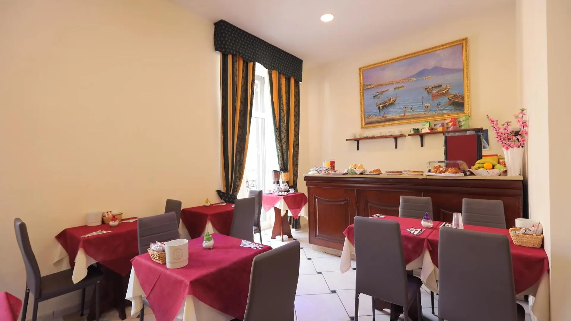 Hotel Garibaldi New Naples