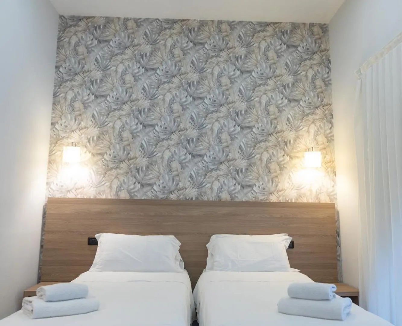 Hotel Garibaldi New Naples 3*,