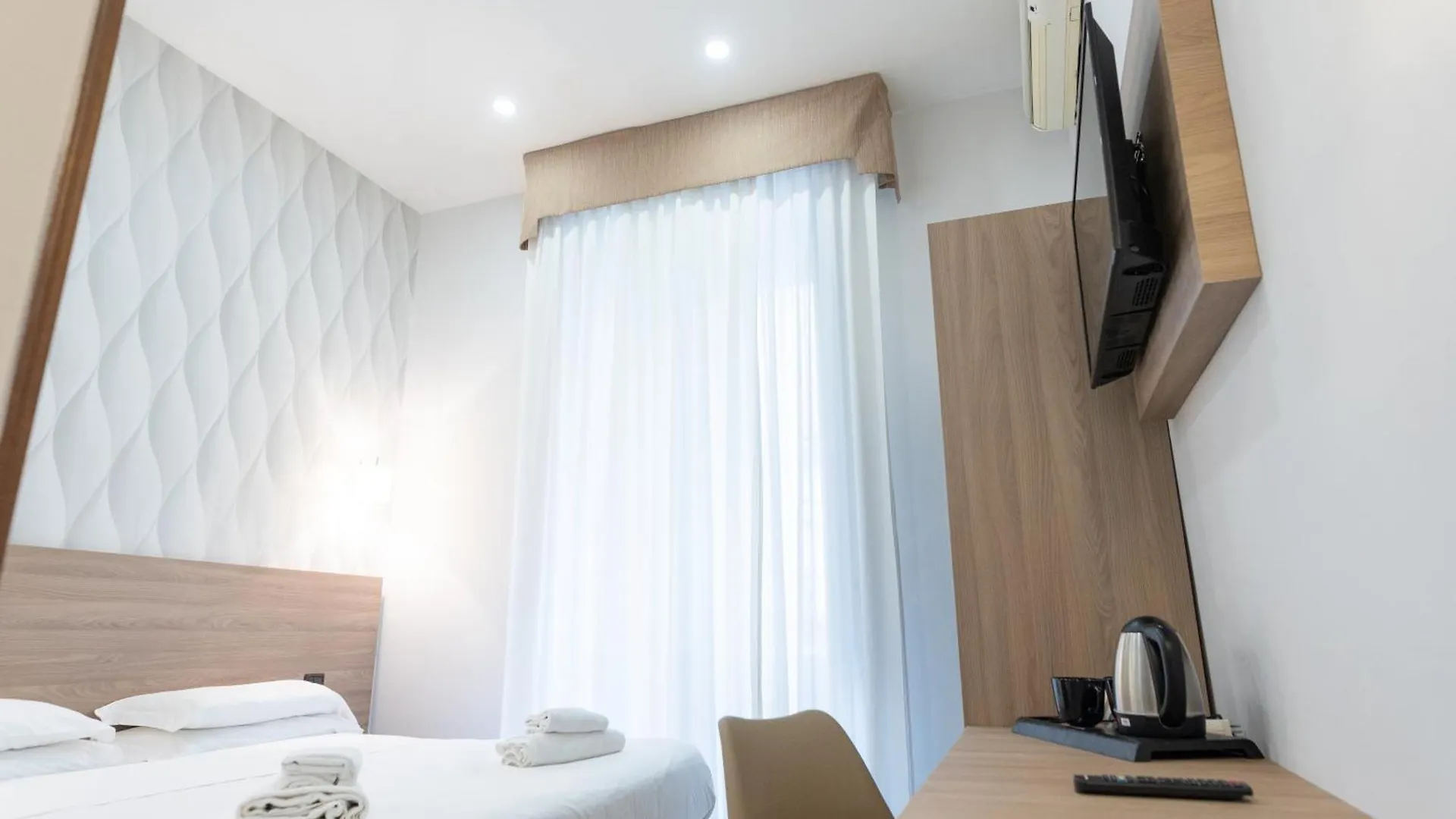 Hotel Garibaldi New Naples