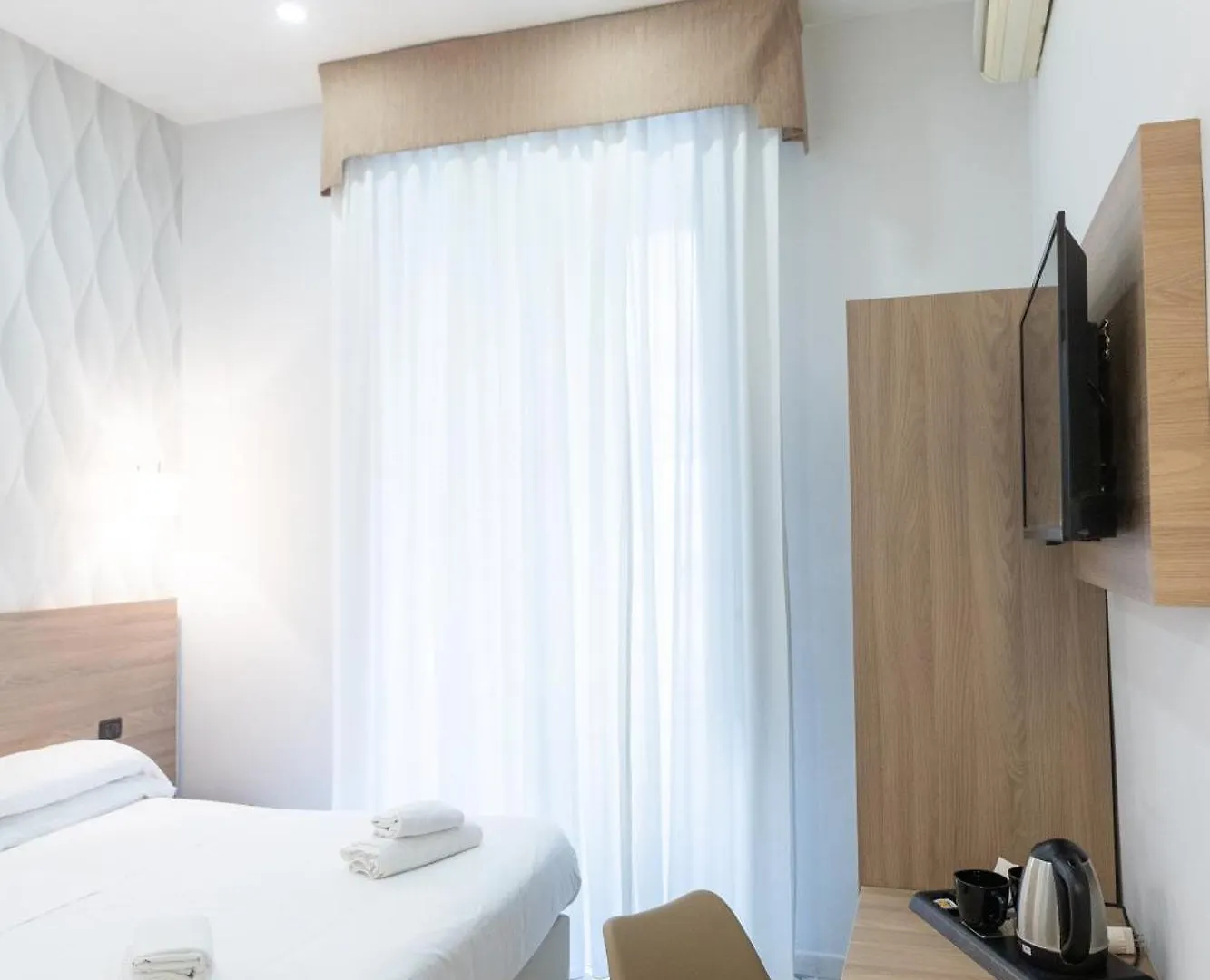 Hotel Garibaldi New Naples