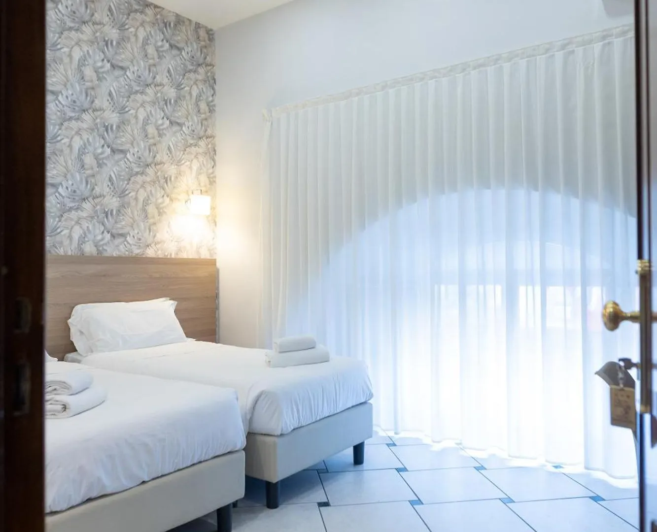 Hotel Garibaldi New Naples 3*,  Italy