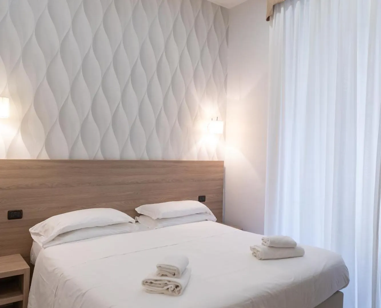 Hotel Garibaldi New Naples