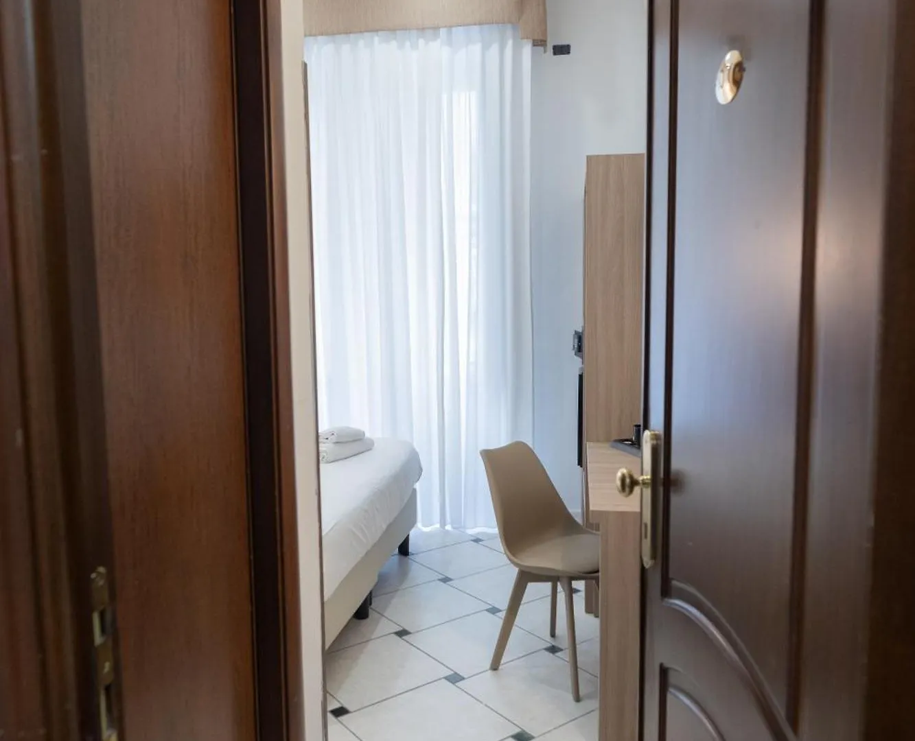 Hotel Garibaldi New Naples