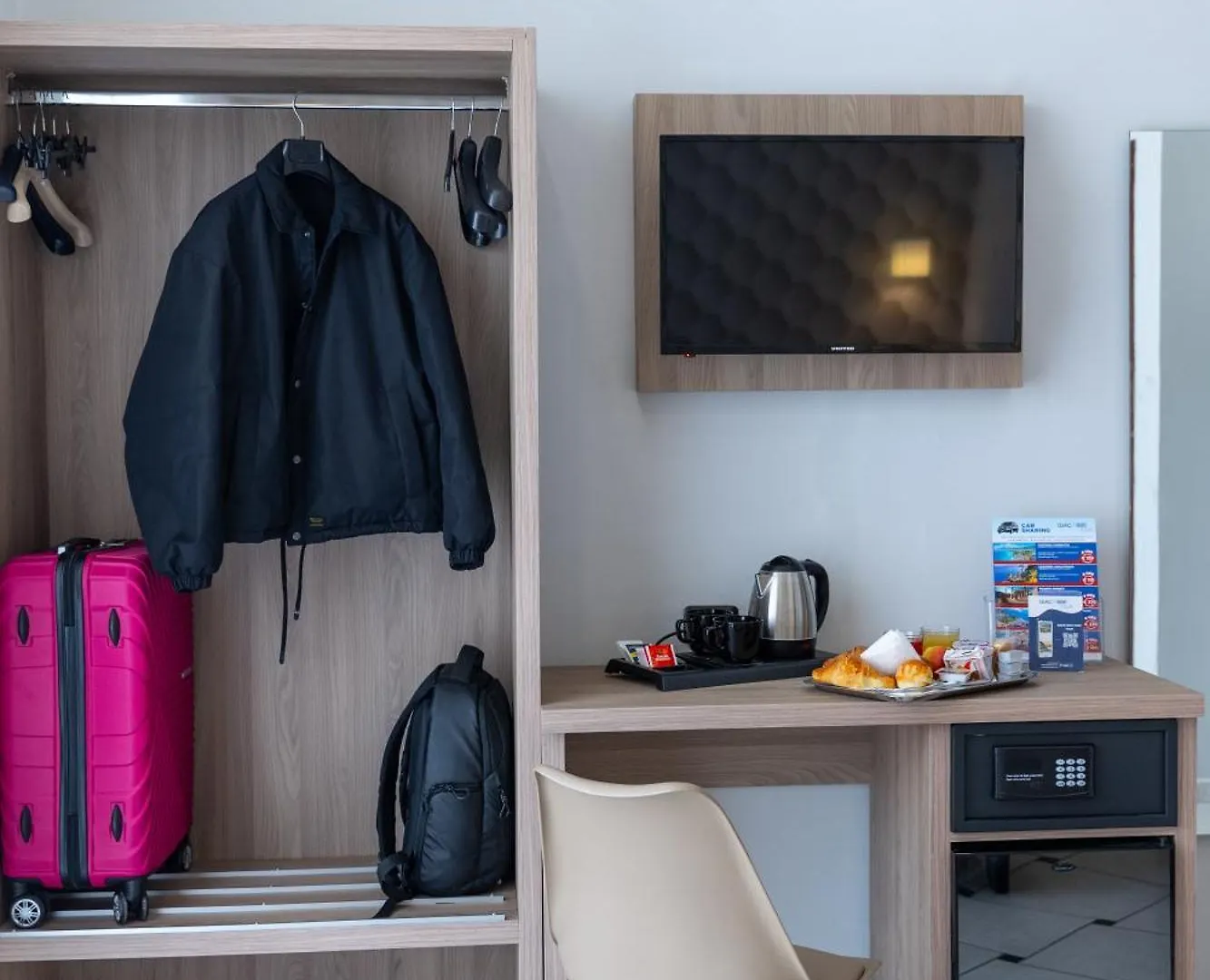 Hotel Garibaldi New Naples