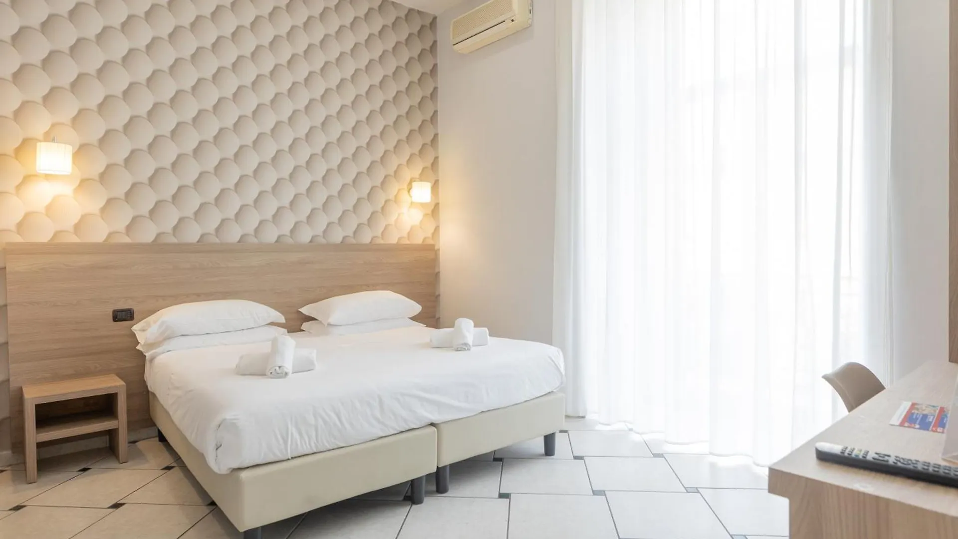 Hotel Garibaldi New Naples