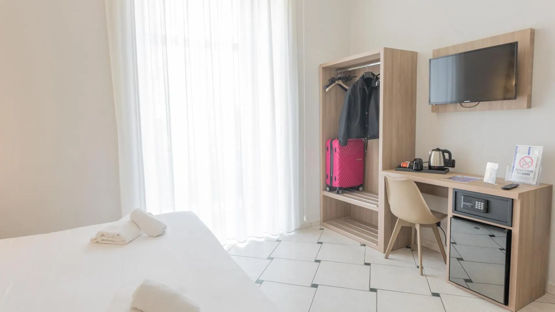 Hotel Garibaldi New Naples