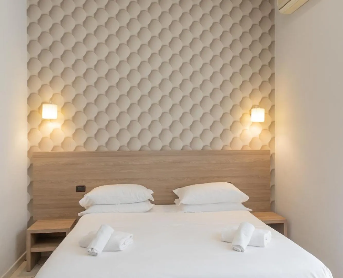 ***  Hotel Garibaldi New Naples Italy